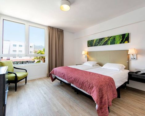 Atlantic Holiday Hotel