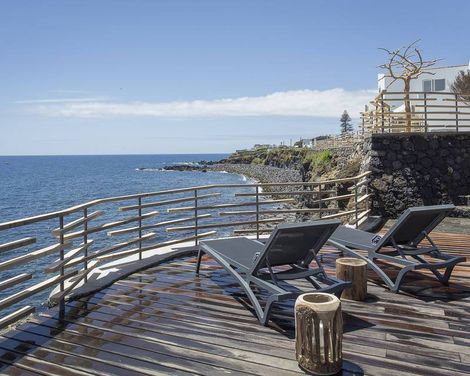 White Exclusive Suites & Villas