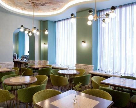 Zeus Essence Bucharest Venezia