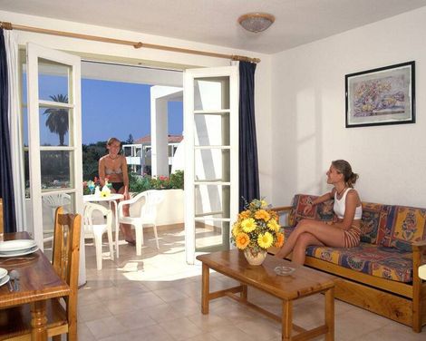 Checkin Apartamentos Laurisilva