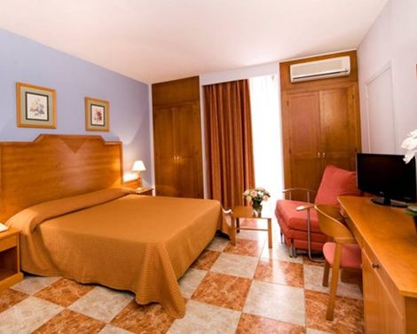 El Hotel Monarque el Rodeo