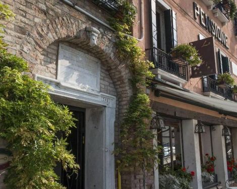 La Calcina Suites