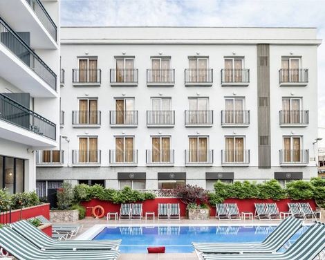 AQUA Hotel Bertran Park