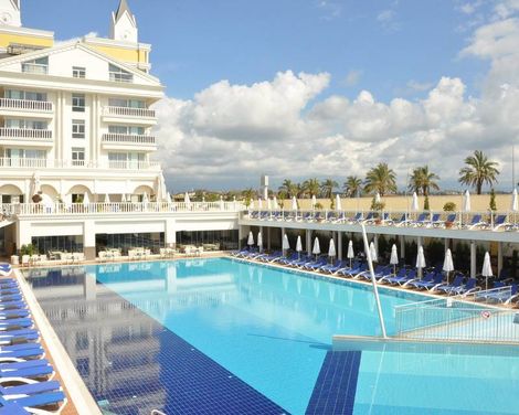 Dream World Resort & Spa