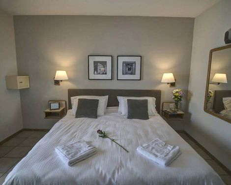 Sliema Chalet Hotel-3