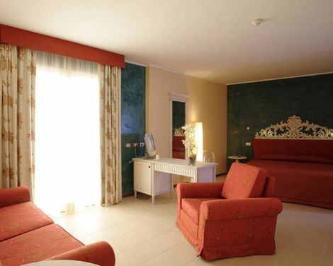 Janus Hotel