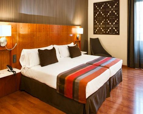 Catalonia Puerta del Sol-3