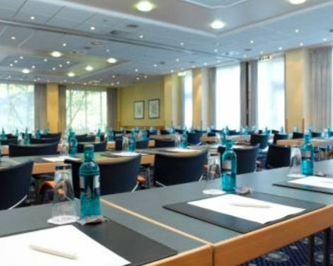 Leonardo Hotel Hannover Airport-1
