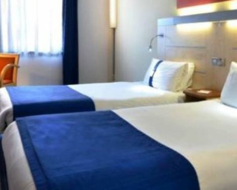 Holiday Inn Express Dublin Airport-2