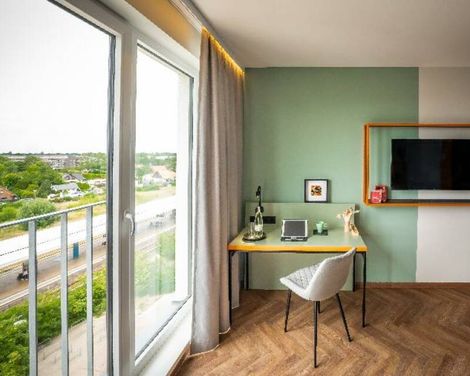 LOGINN Hotel Berlin Airport-0