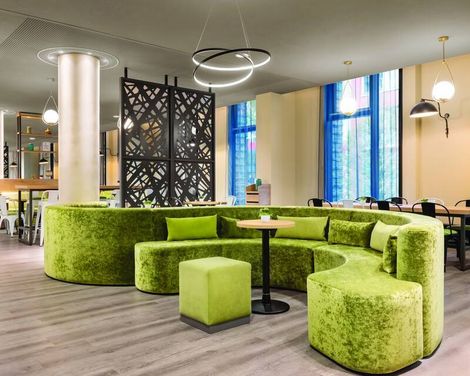 Super 8 by Wyndham Hamburg Mitte-3