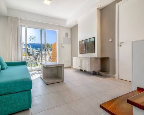 Hotel LIVVO Los Calderones