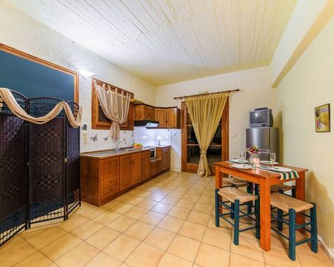 Grekis Beach Hotel and Apartments-3