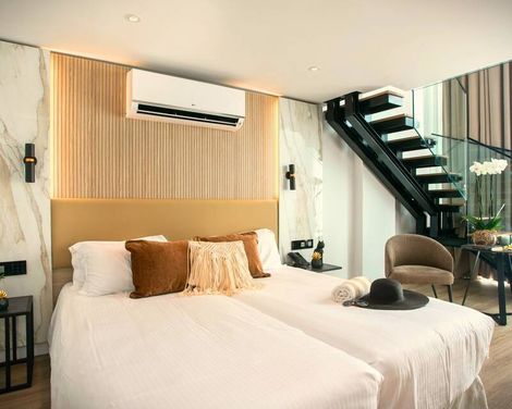 Cavo Maris Beach Hotel