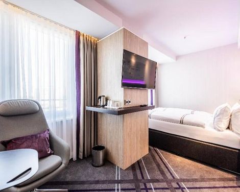 Premier Inn Köln City Süd Hotel