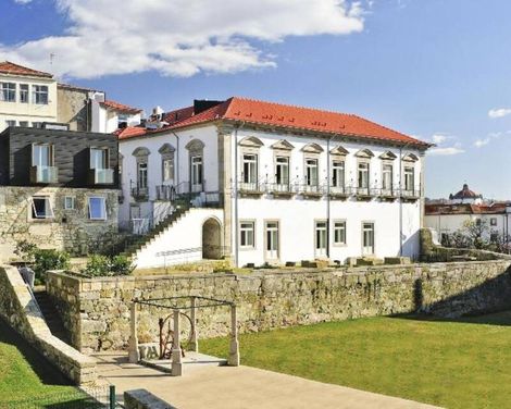 Condes de Azevedo Palace