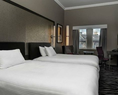 DoubleTree by Hilton Hotel Edinburgh City Centre-2