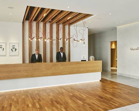 Hilton Garden Inn Dubai, Mall Avenue