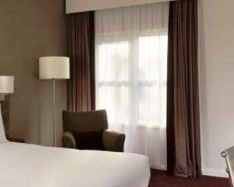 DoubleTree by Hilton London Angel Kings Cross-0