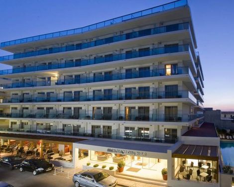 Manousos City Hotel