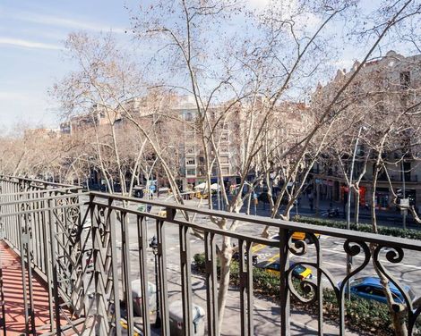 Feel at Home Gran Via Apartments-3