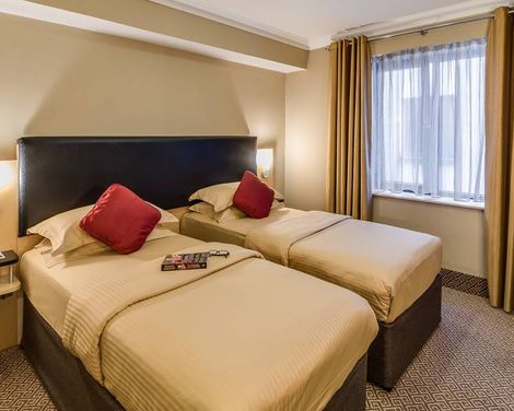 Academy Plaza Hotel