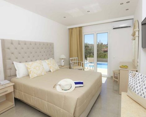 Cavomarina Beach Hotel