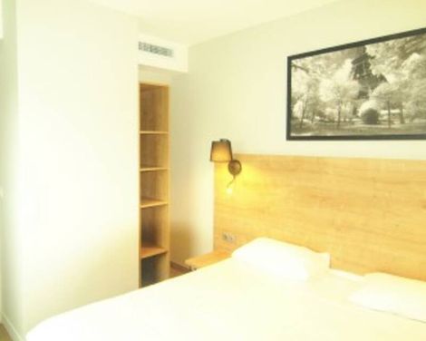 Apparthotel Torcy-1