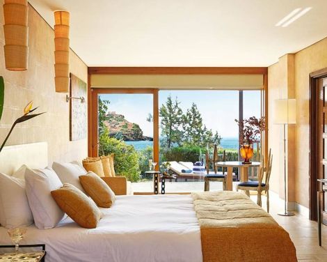 Cape Sounio, A Resort to Live