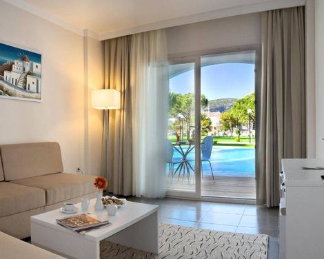 Batihan Beach Resort & Spa
