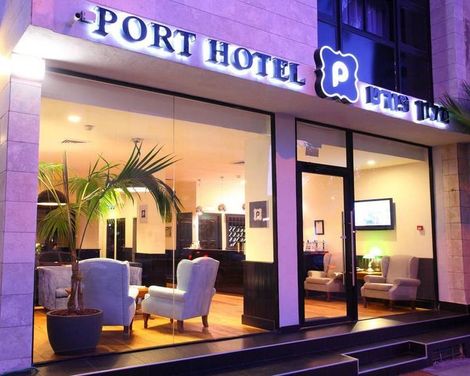 Port Hotel-0