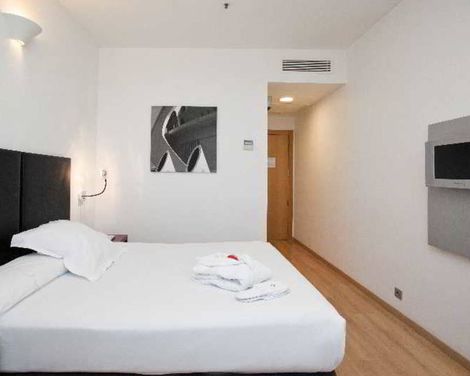 Hotel ILUNION Aqua 3-0