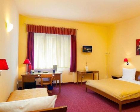 Hotel Cloister Inn-3
