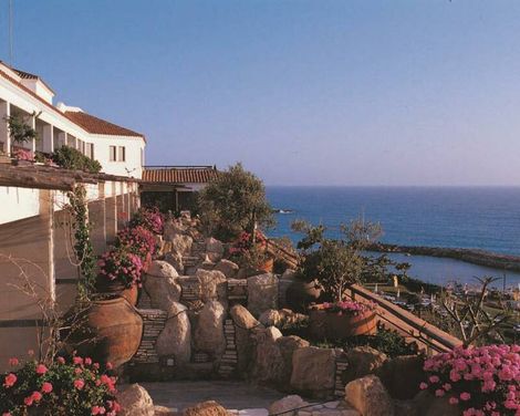 Coral Beach Hotel & Resort