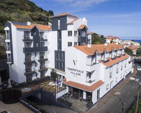 Santa Cruz Village Hotel
