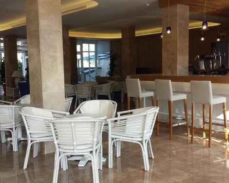 Puerto Azul Suite Hotel