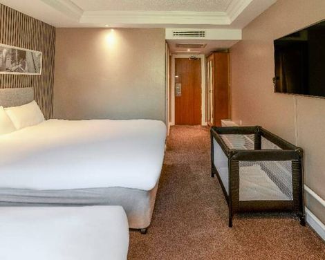 Airport Inn Manchester Hotel & Spa-2