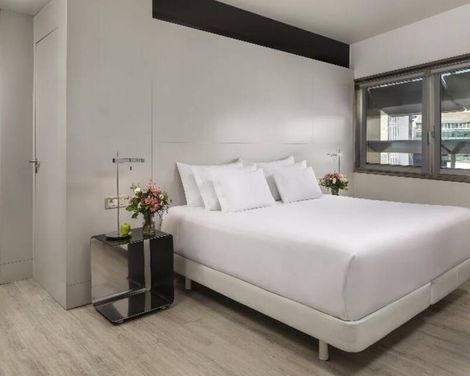 NH Collection Barcelona Constanza