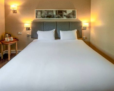 Airport Inn Manchester Hotel & Spa-0