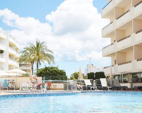 Invisa Hotel La Cala-2