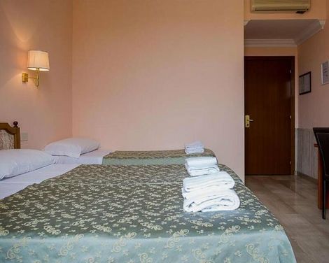 Hotel Center 3-0
