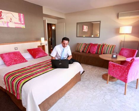 The Originals Boutique, Hôtel Les Strélitzias, Antibes Ouest-3