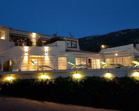 Private Hotel