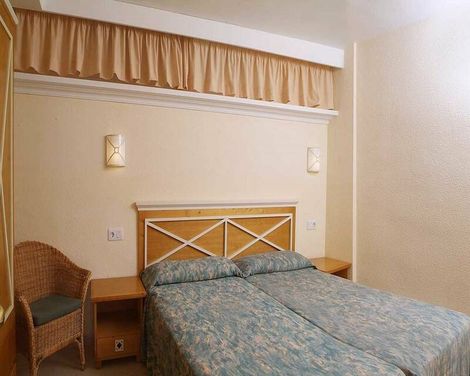 Protur Floriana Resort Aparthotel-2
