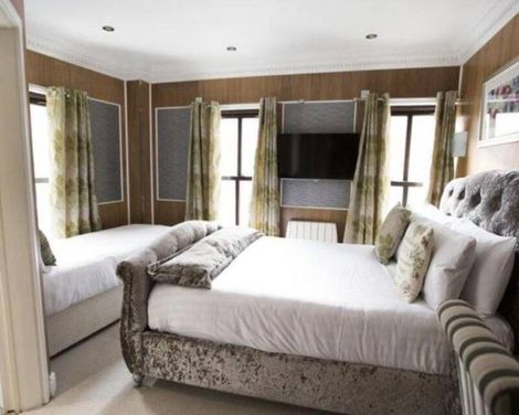 Cheshire Hotel