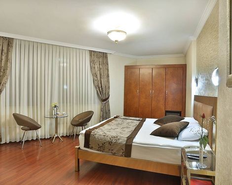 Grand Madrid Hotel-2