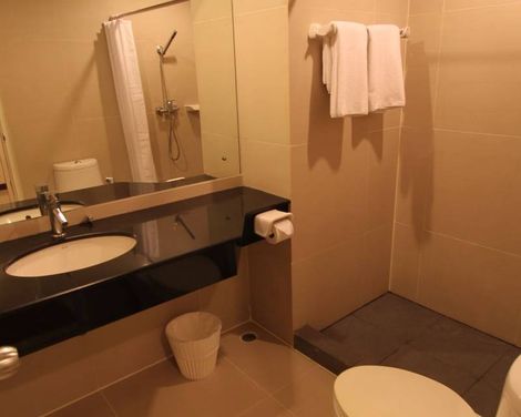 The Royal Bee Apart Hotel-1