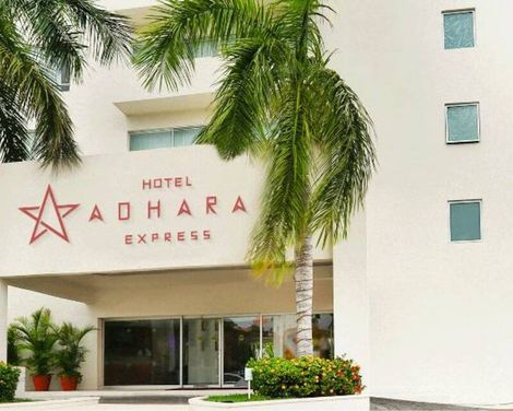 Hotel Adhara Express-1