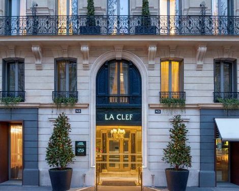 La Clef Tour Eiffel Paris by The Crest Collection