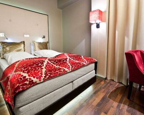 Home Hotel Folketeateret